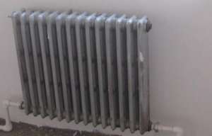 暖气管道漏水怎么办？老师傅教你不花钱就能解决！