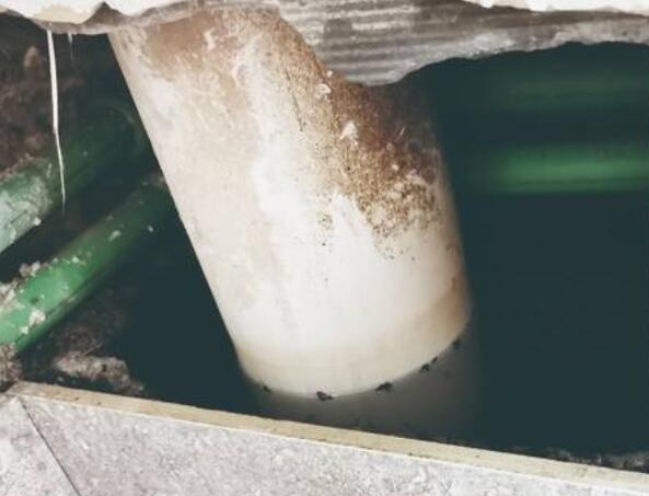 墙内水管漏水的原因有哪些？墙内水管漏水怎么办？